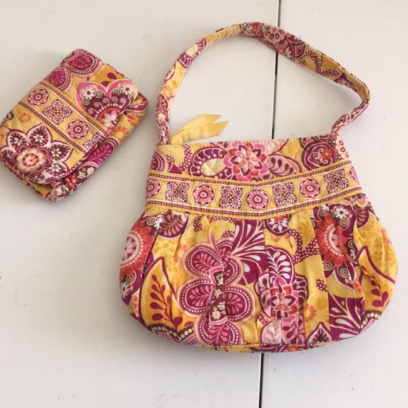 Vera Bradley Handbags - Vera Bradley purse and wallet